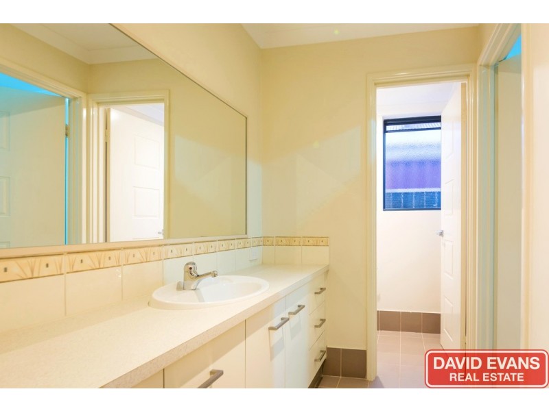 4 Benjamin Crescent, Tapping WA 6065