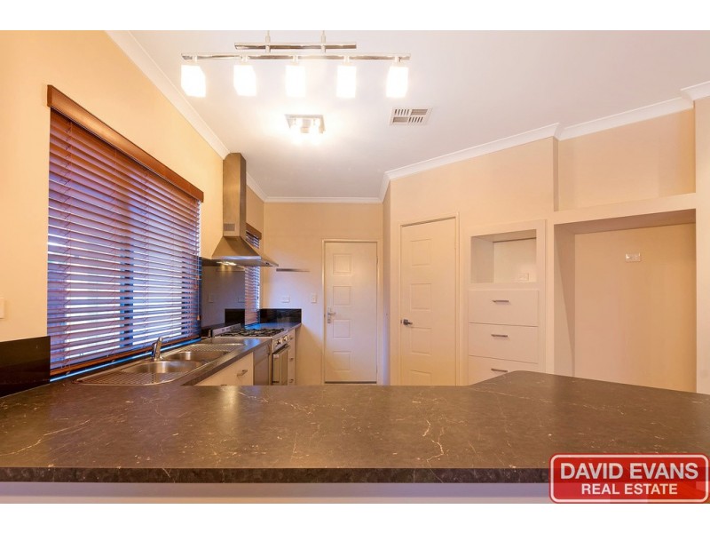 4 Benjamin Crescent, Tapping WA 6065