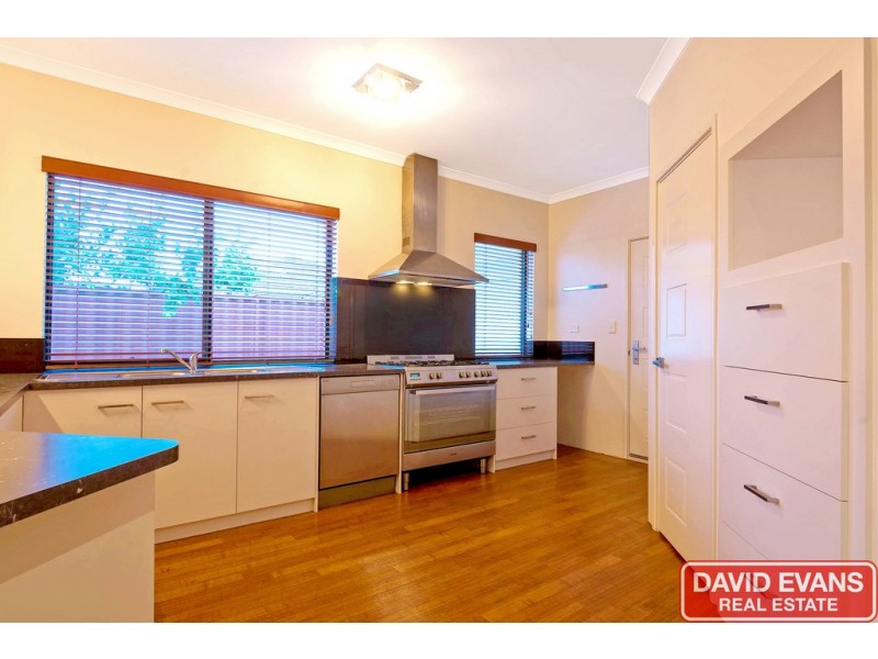 4 Benjamin Crescent, Tapping WA 6065