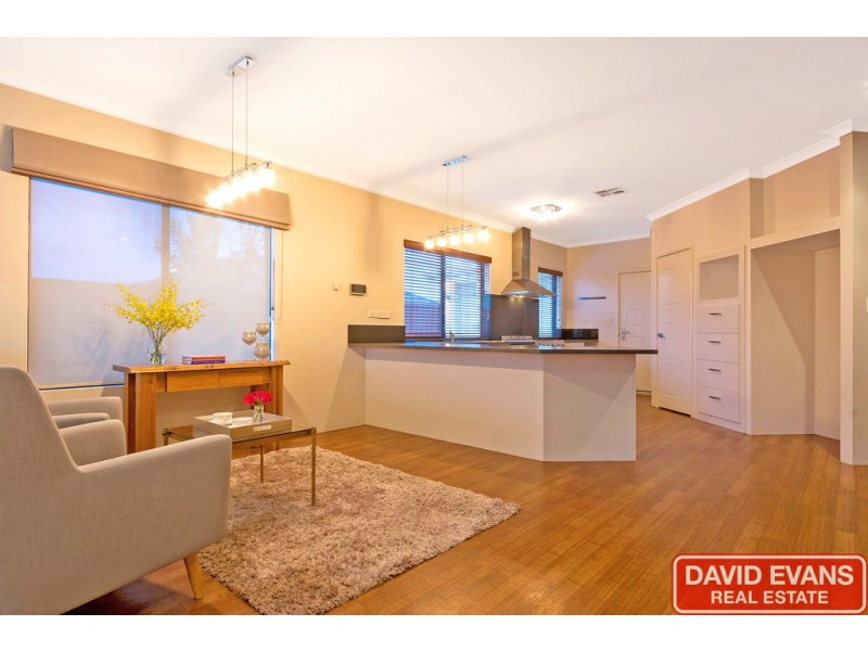 4 Benjamin Crescent, Tapping WA 6065