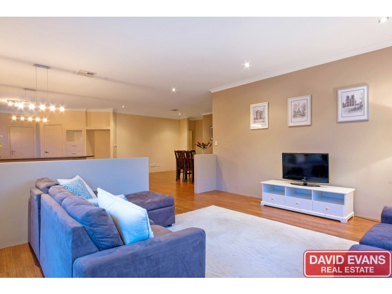 4 Benjamin Crescent, Tapping WA 6065