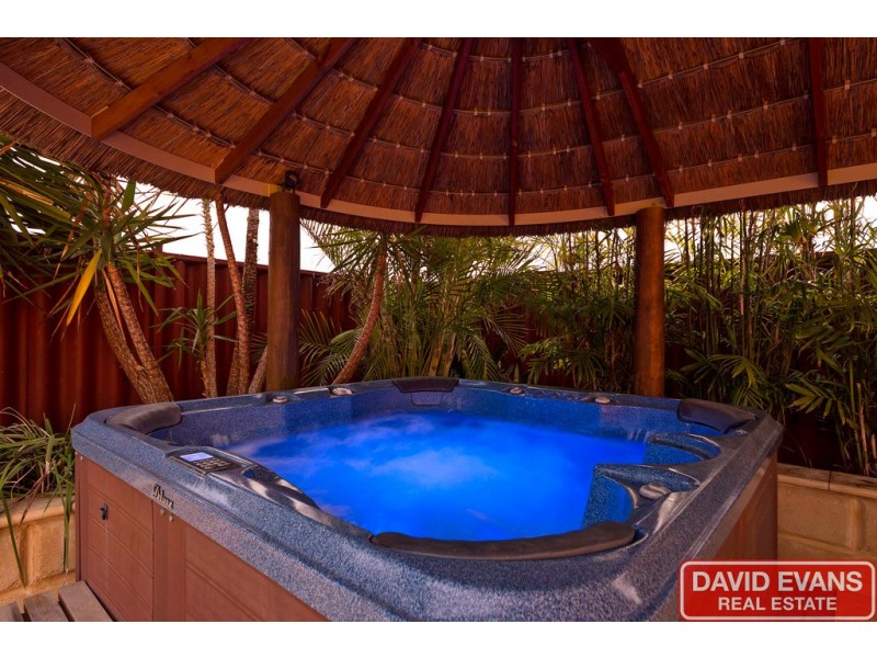 4 Benjamin Crescent, Tapping WA 6065