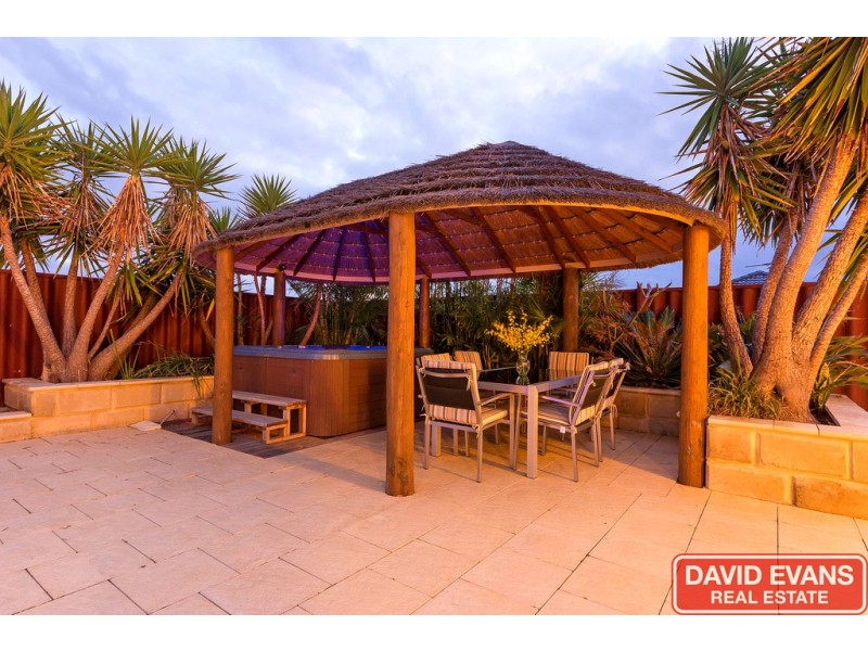 4 Benjamin Crescent, Tapping WA 6065