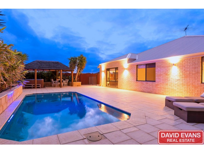 4 Benjamin Crescent, Tapping WA 6065