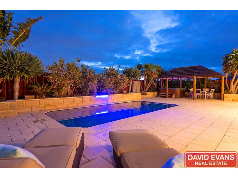 4 Benjamin Crescent, Tapping WA 6065