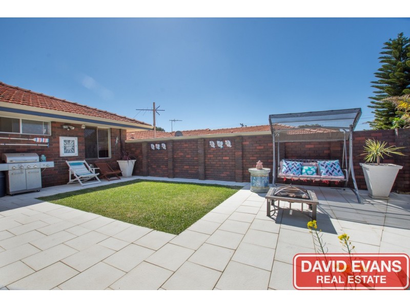 12A Mackay Way, Hillarys WA 6025