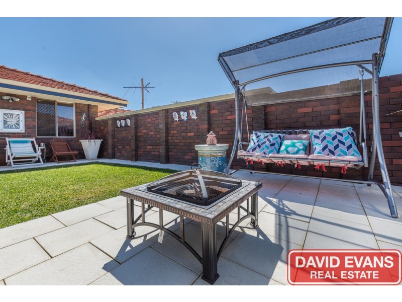 12A Mackay Way, Hillarys WA 6025