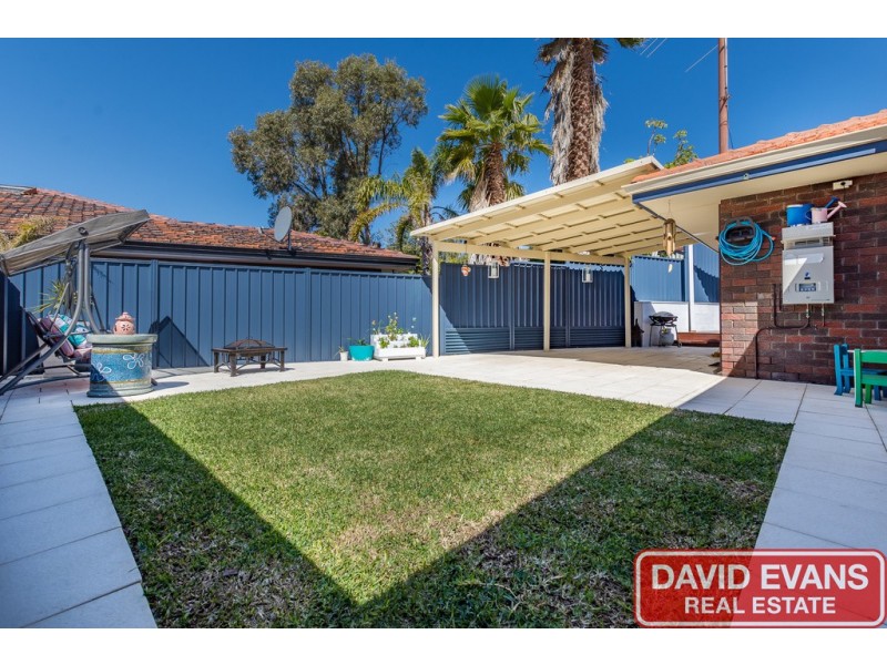 12A Mackay Way, Hillarys WA 6025