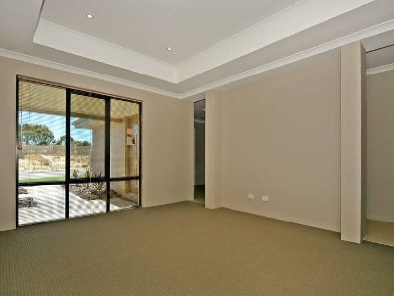 58 Kentucky Blvd, Hocking WA 6065