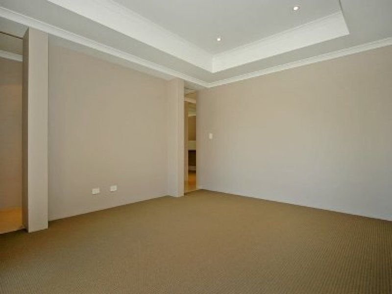 58 Kentucky Blvd, Hocking WA 6065