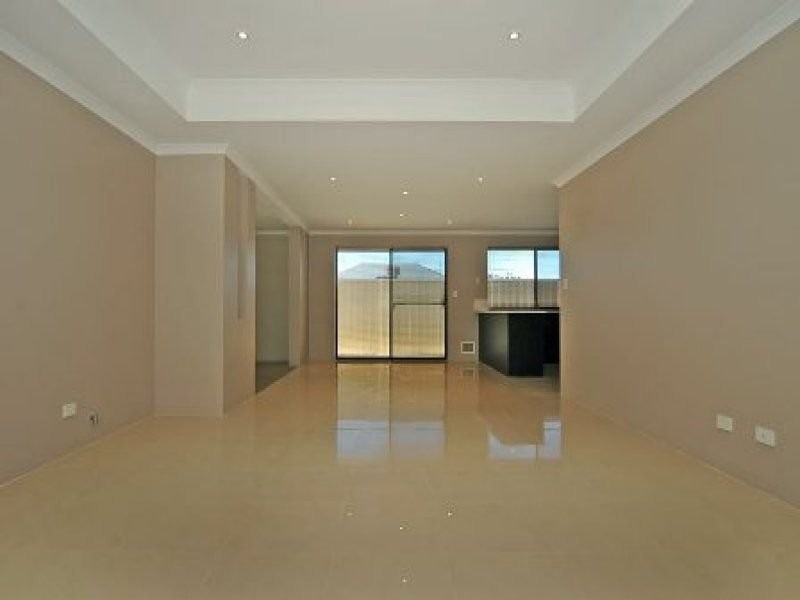 58 Kentucky Blvd, Hocking WA 6065