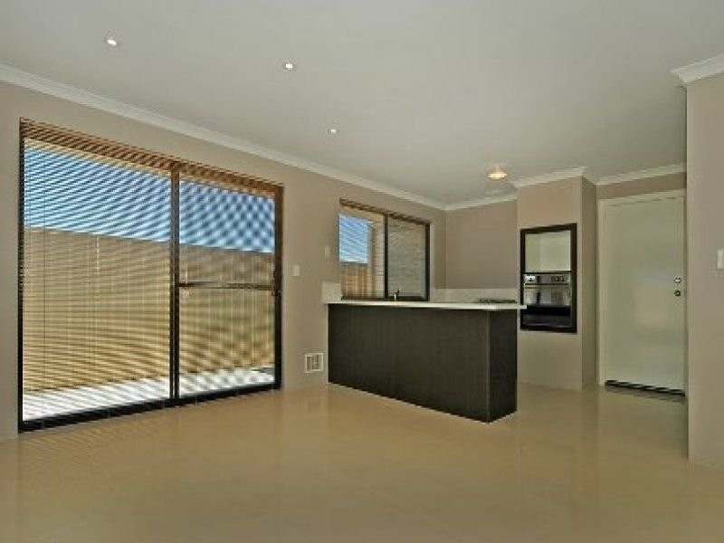 58 Kentucky Blvd, Hocking WA 6065