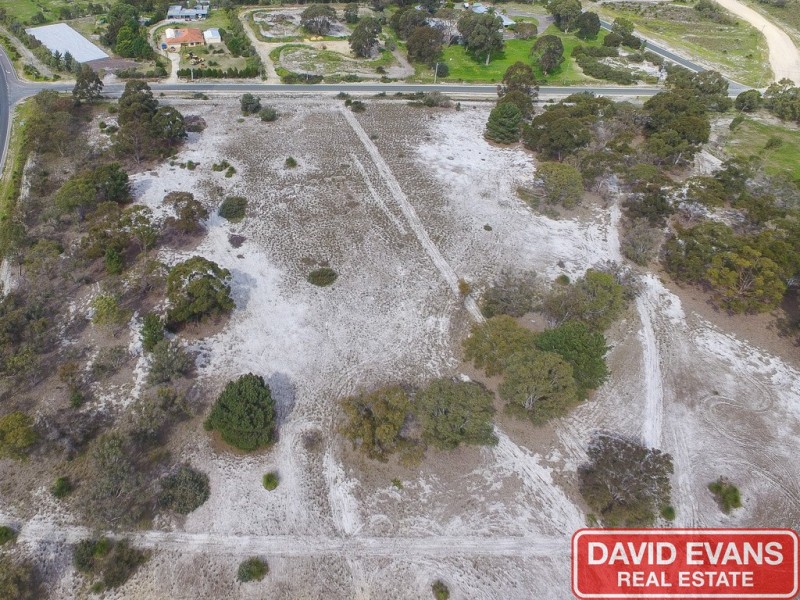 10 Meadowlands Drive, Mariginiup WA 6078