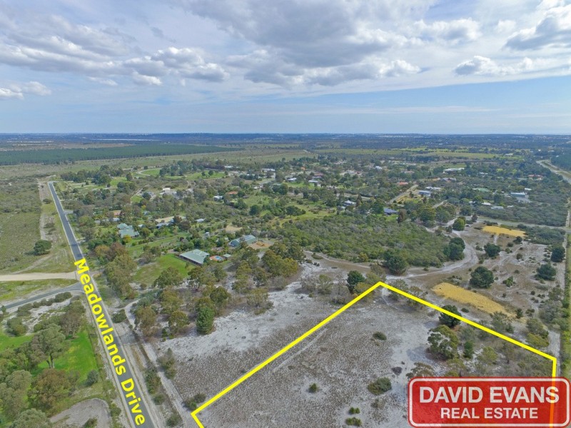 10 Meadowlands Drive, Mariginiup WA 6078