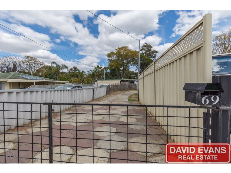 69 Dallas Crescent, Wanneroo WA 6065