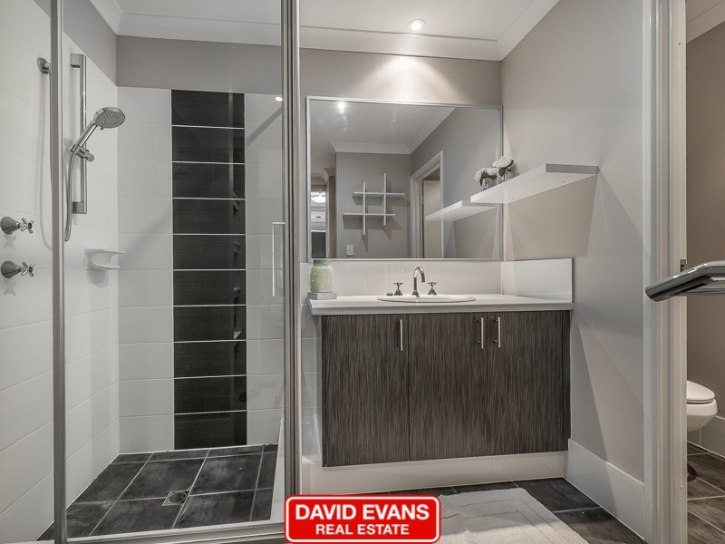 51 Roulettes Parade, Clarkson WA 6030