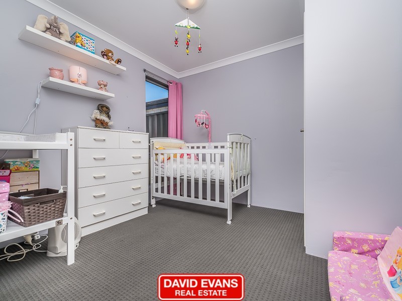 51 Roulettes Parade, Clarkson WA 6030