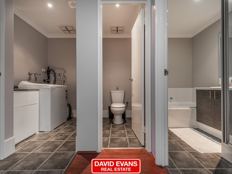 51 Roulettes Parade, Clarkson WA 6030