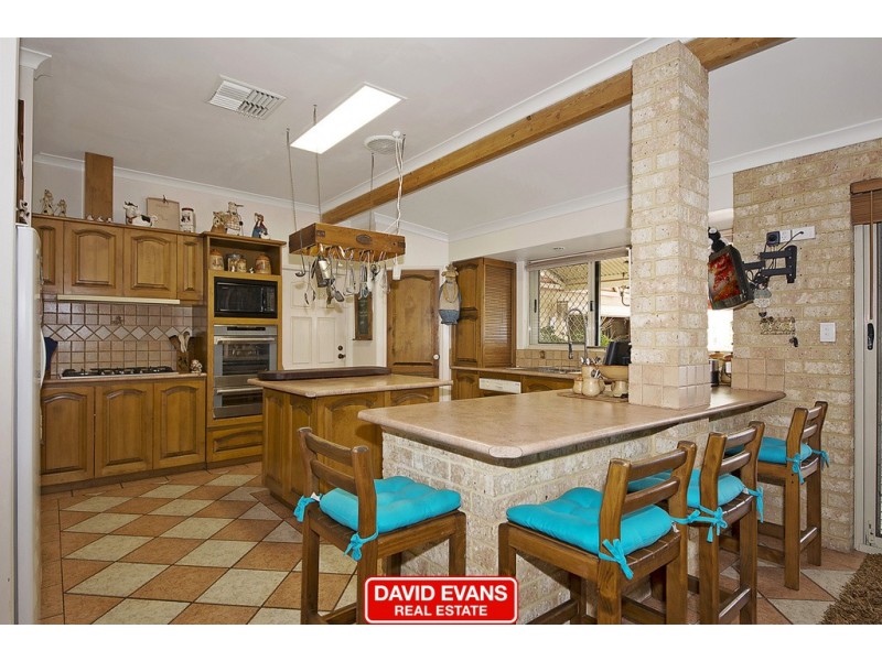 16 Danja Rise, Hocking WA 6065