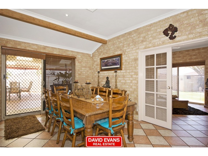 16 Danja Rise, Hocking WA 6065