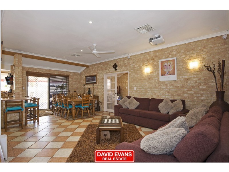 16 Danja Rise, Hocking WA 6065