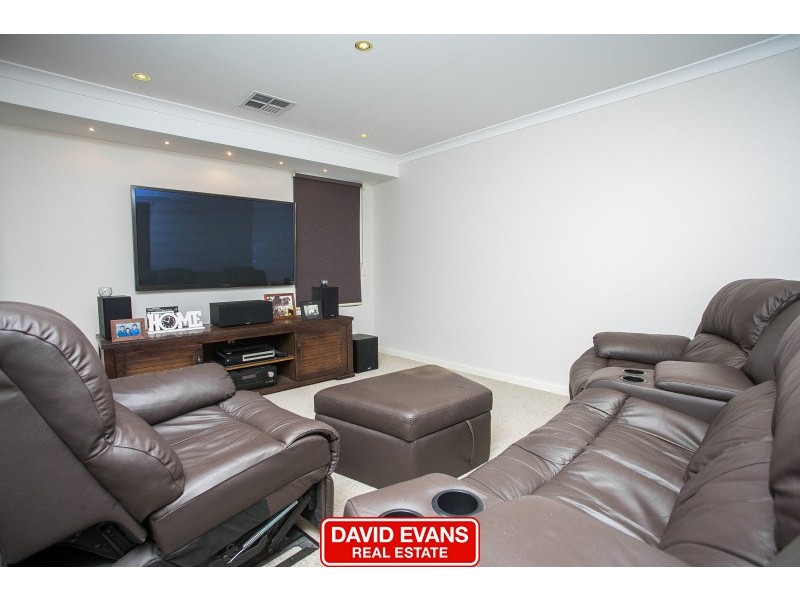 15 Topsail Loop, Alkimos WA 6038