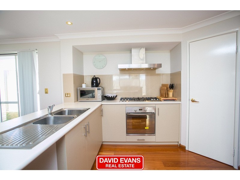 15 Topsail Loop, Alkimos WA 6038