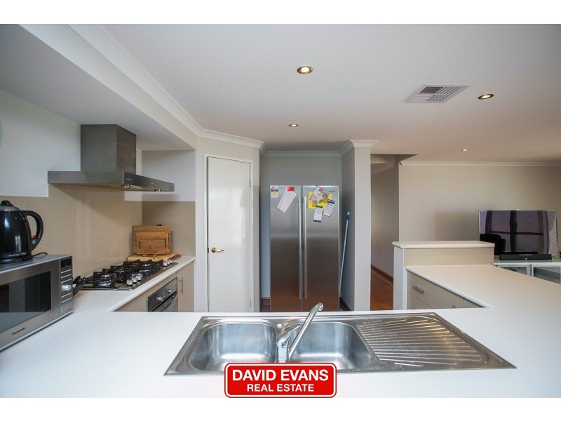 15 Topsail Loop, Alkimos WA 6038