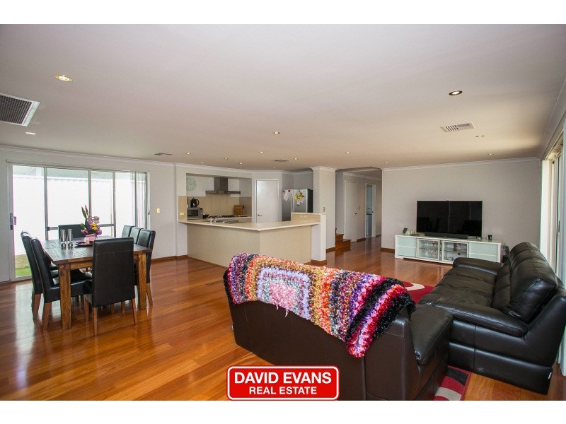 15 Topsail Loop, Alkimos WA 6038