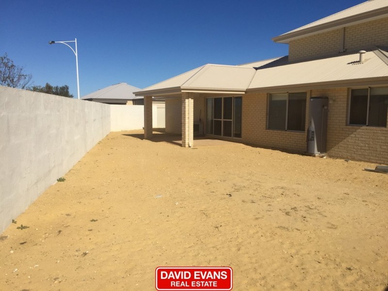 15 Topsail Loop, Alkimos WA 6038