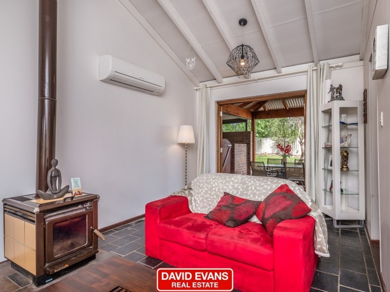 8 Dara Court, Wanneroo WA 6065