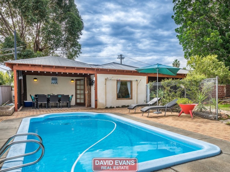 8 Dara Court, Wanneroo WA 6065