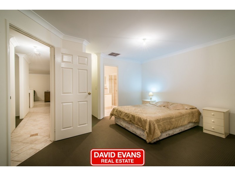 11 St Stephens Crescent, Tapping WA 6065