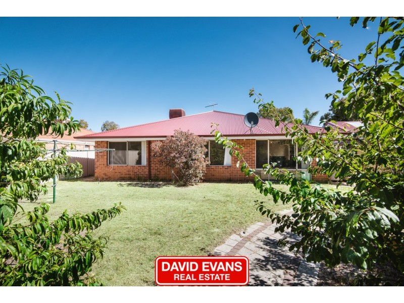 11 St Stephens Crescent, Tapping WA 6065