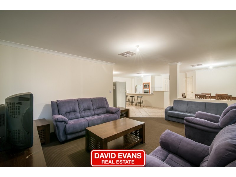 11 St Stephens Crescent, Tapping WA 6065