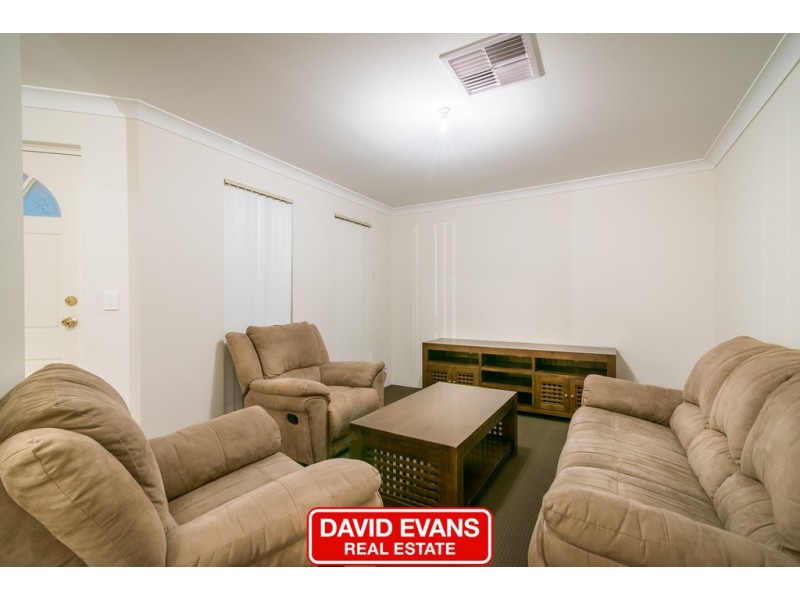 11 St Stephens Crescent, Tapping WA 6065