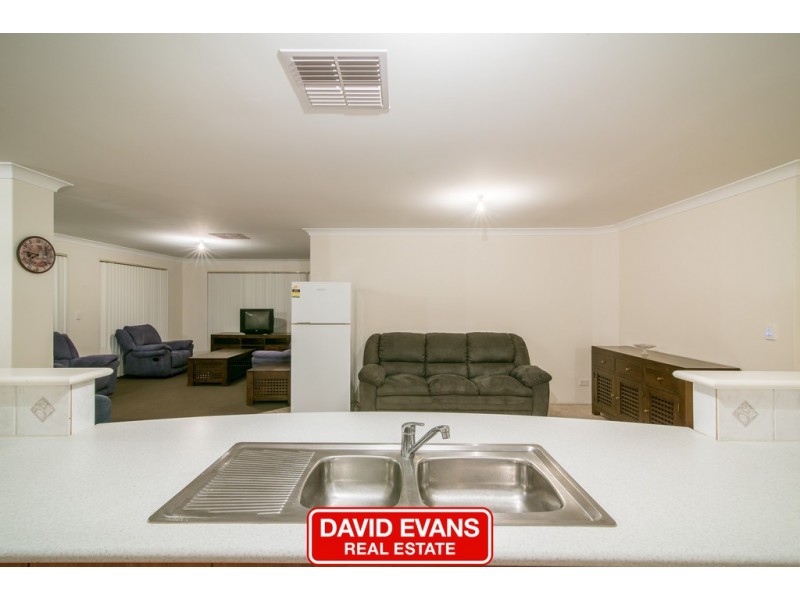 11 St Stephens Crescent, Tapping WA 6065