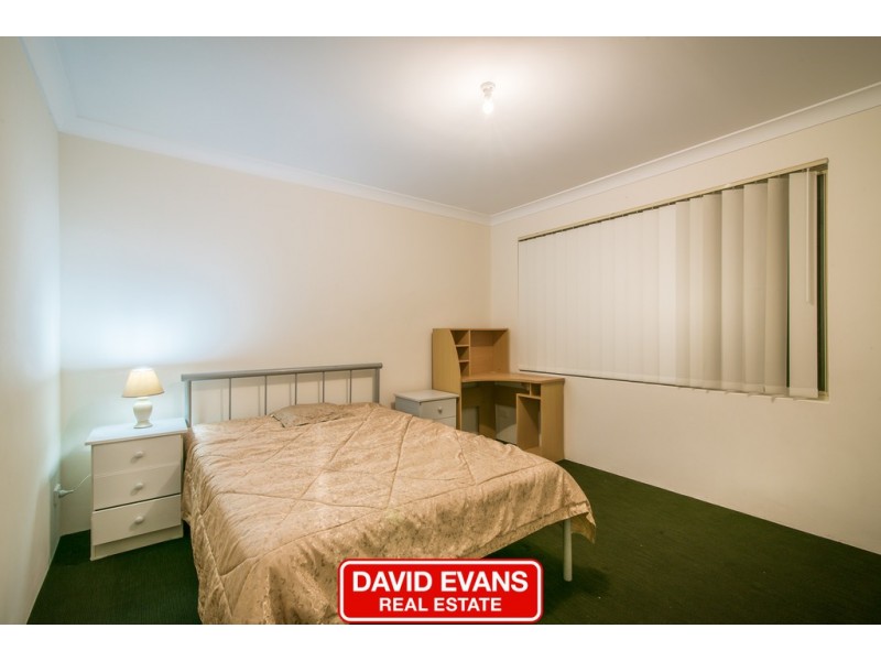 11 St Stephens Crescent, Tapping WA 6065