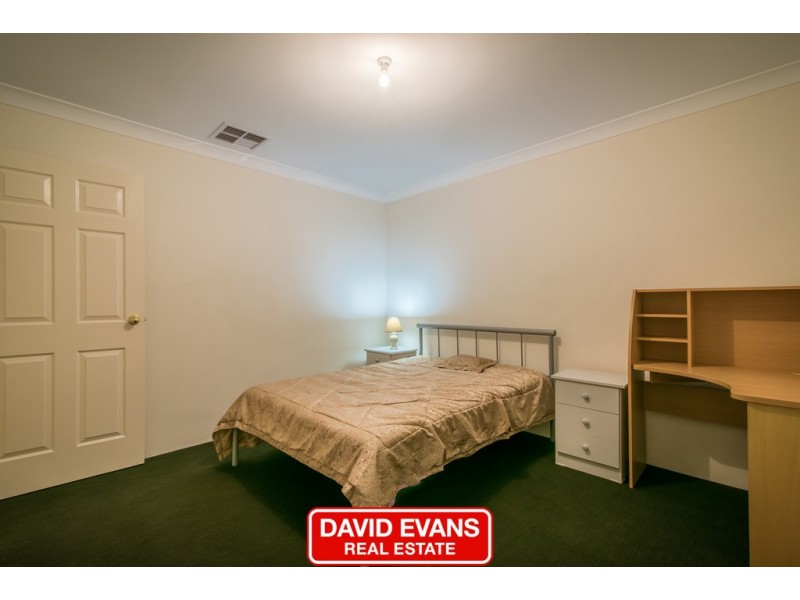 11 St Stephens Crescent, Tapping WA 6065