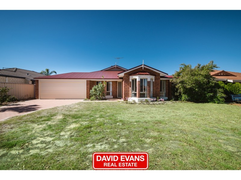 11 St Stephens Crescent, Tapping WA 6065