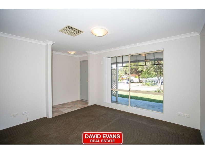 35 Mint Circuit, Banksia Grove WA 6031