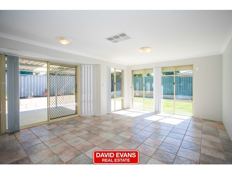 35 Mint Circuit, Banksia Grove WA 6031