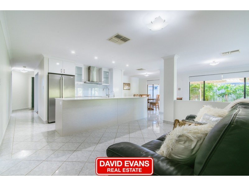 20 St Stephens Crescent, Tapping WA 6065