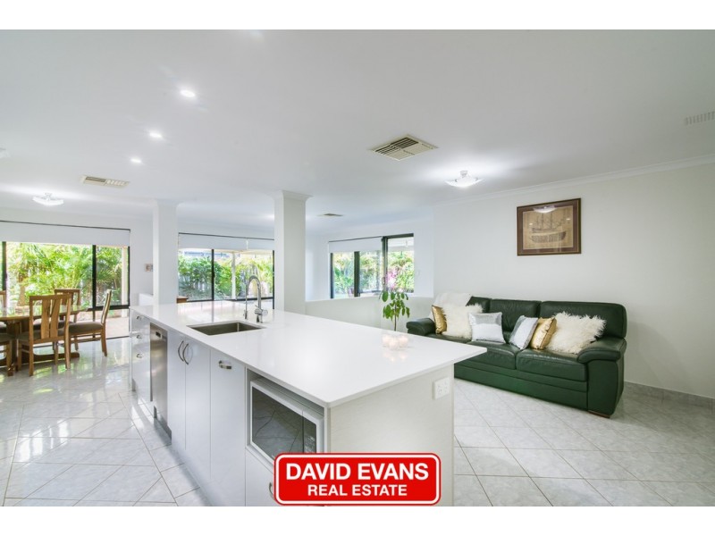 20 St Stephens Crescent, Tapping WA 6065