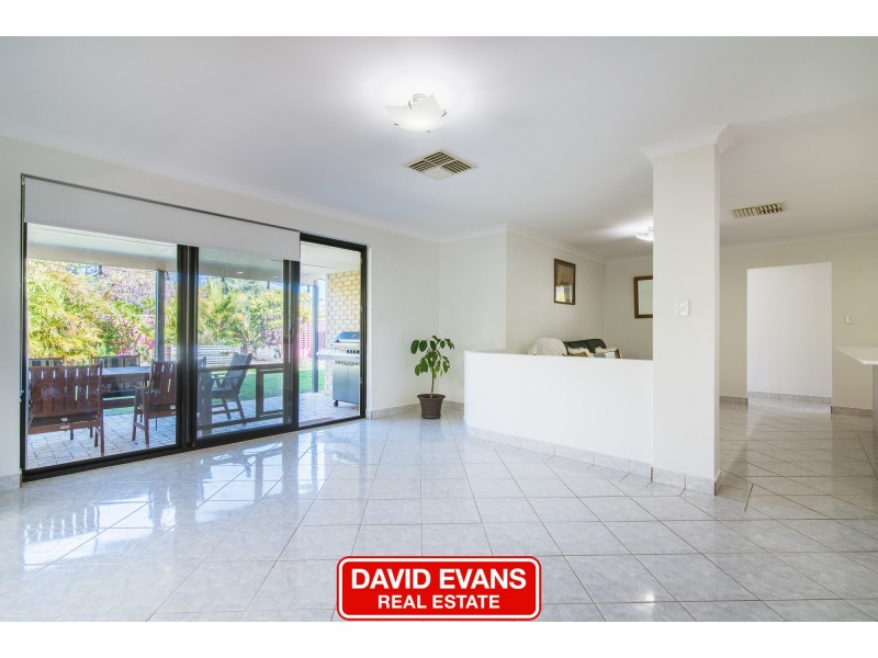 20 St Stephens Crescent, Tapping WA 6065