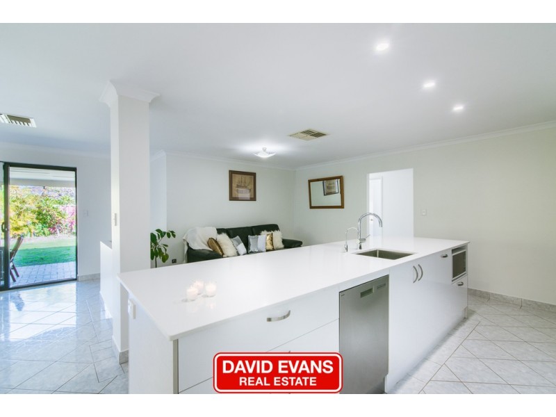 20 St Stephens Crescent, Tapping WA 6065