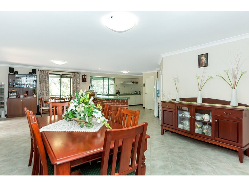 10 Harbour Elbow, Banksia Grove WA 6031
