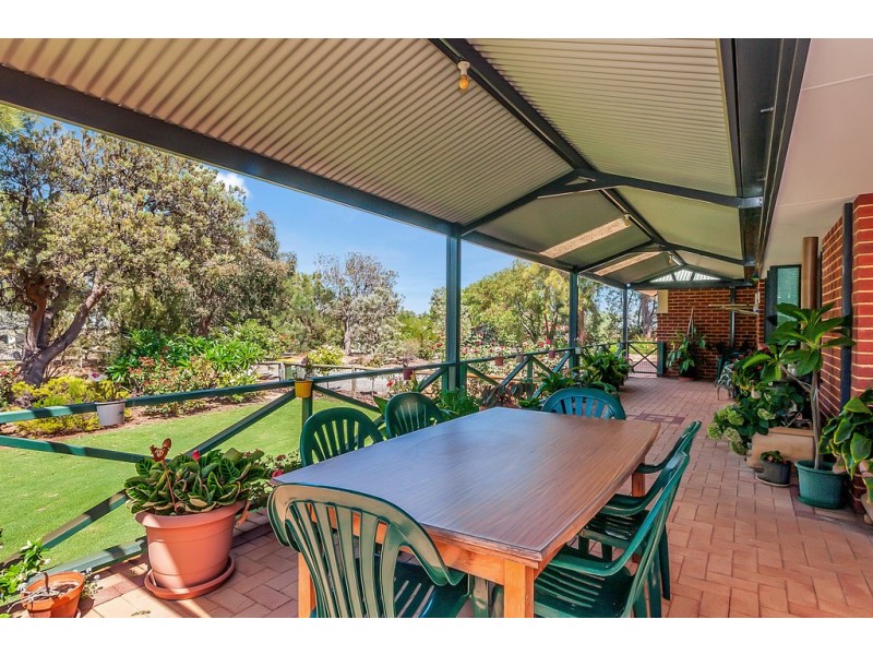 10 Harbour Elbow, Banksia Grove WA 6031