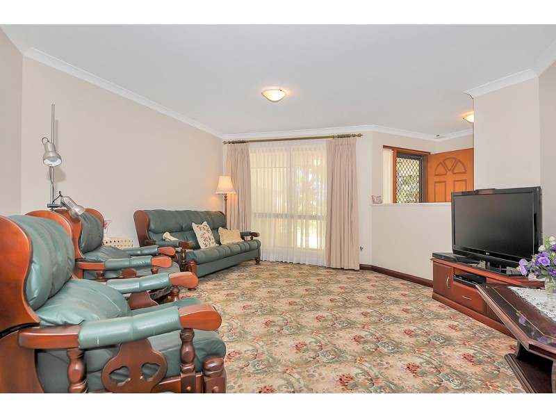 10 Harbour Elbow, Banksia Grove WA 6031