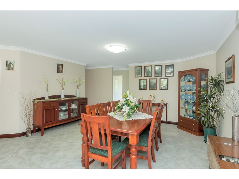 10 Harbour Elbow, Banksia Grove WA 6031